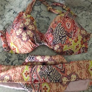 Victoria’s Secret bikini